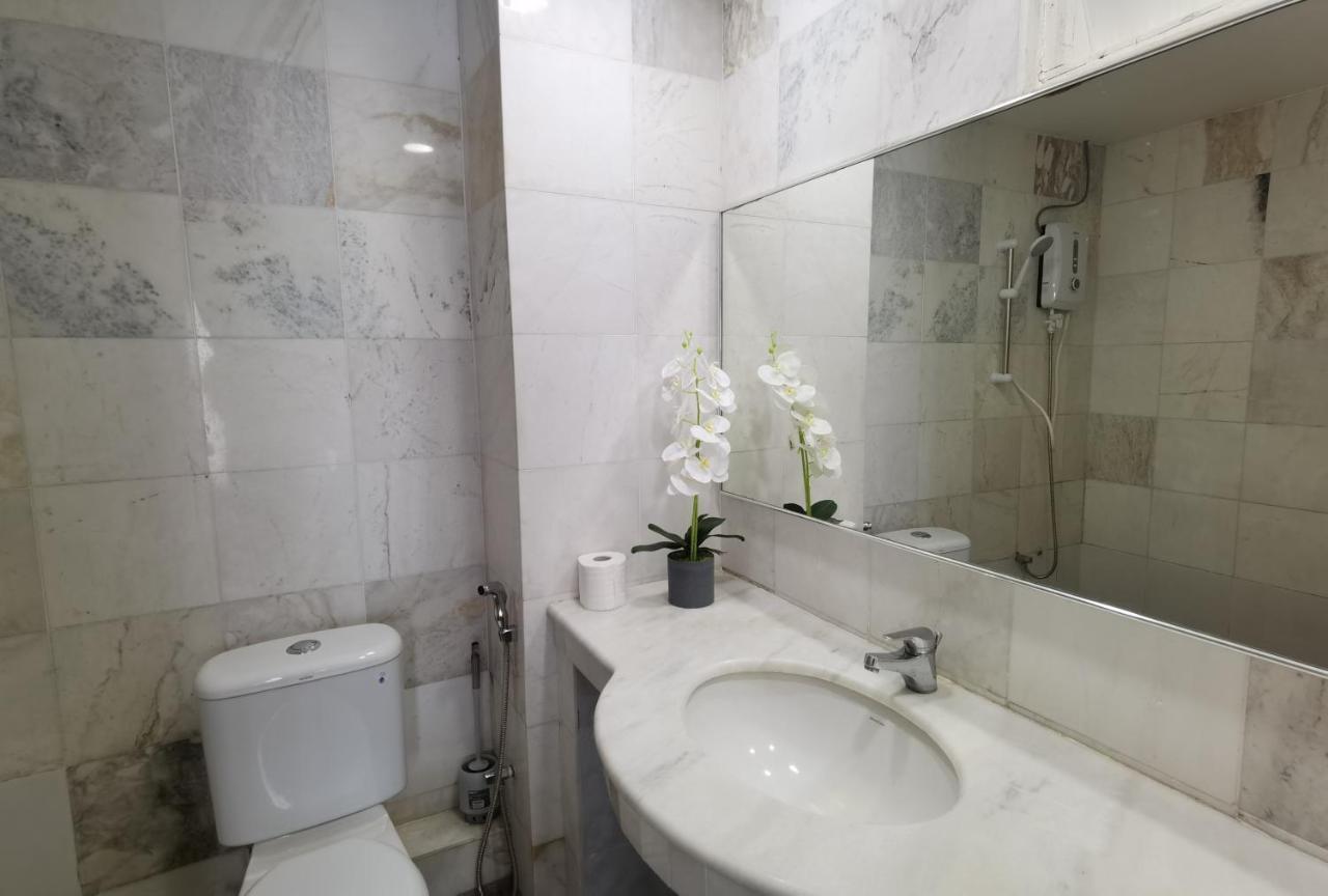 Lui Lui Comfy Condo In Great Location كواه المظهر الخارجي الصورة